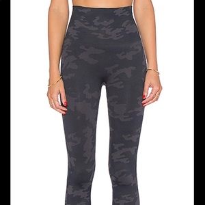 NWOT SPANX camo leggings